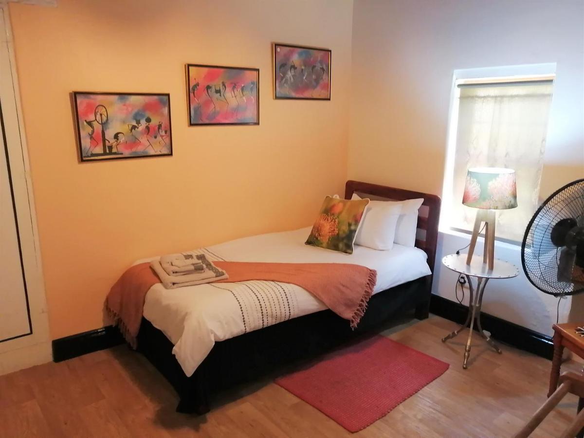 Squirrels Corner Bed & Breakfast Montagu Exterior foto