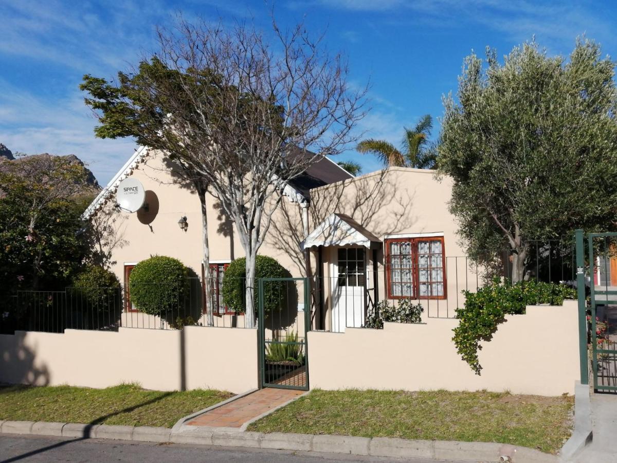 Squirrels Corner Bed & Breakfast Montagu Exterior foto
